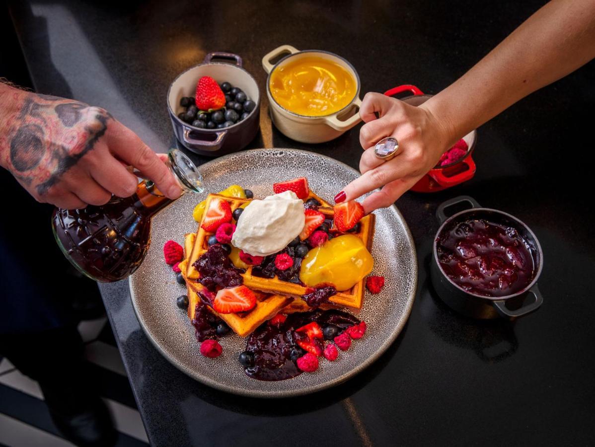 Qt Queenstown Dış mekan fotoğraf A fruit salad