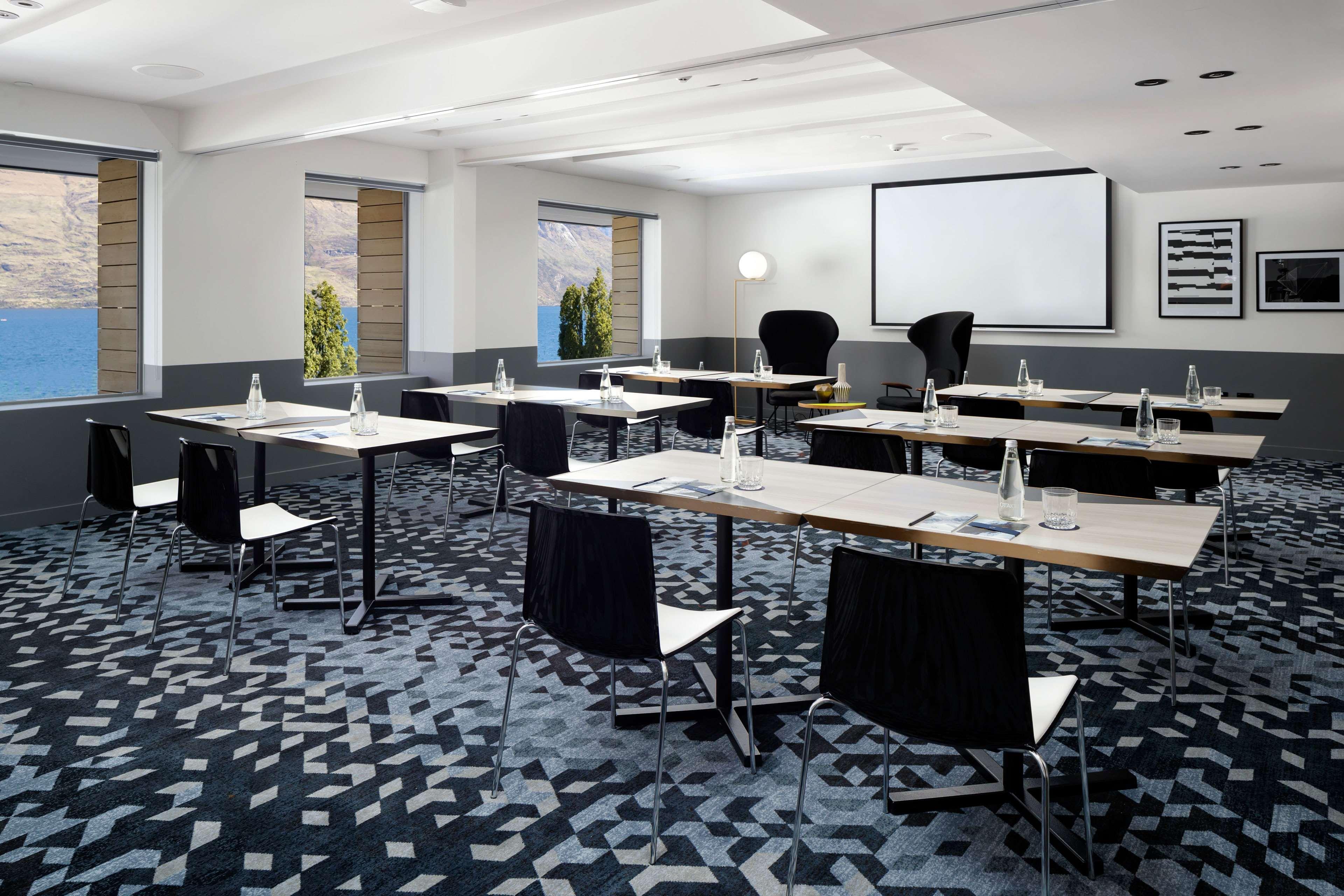 Qt Queenstown Dış mekan fotoğraf Meeting room