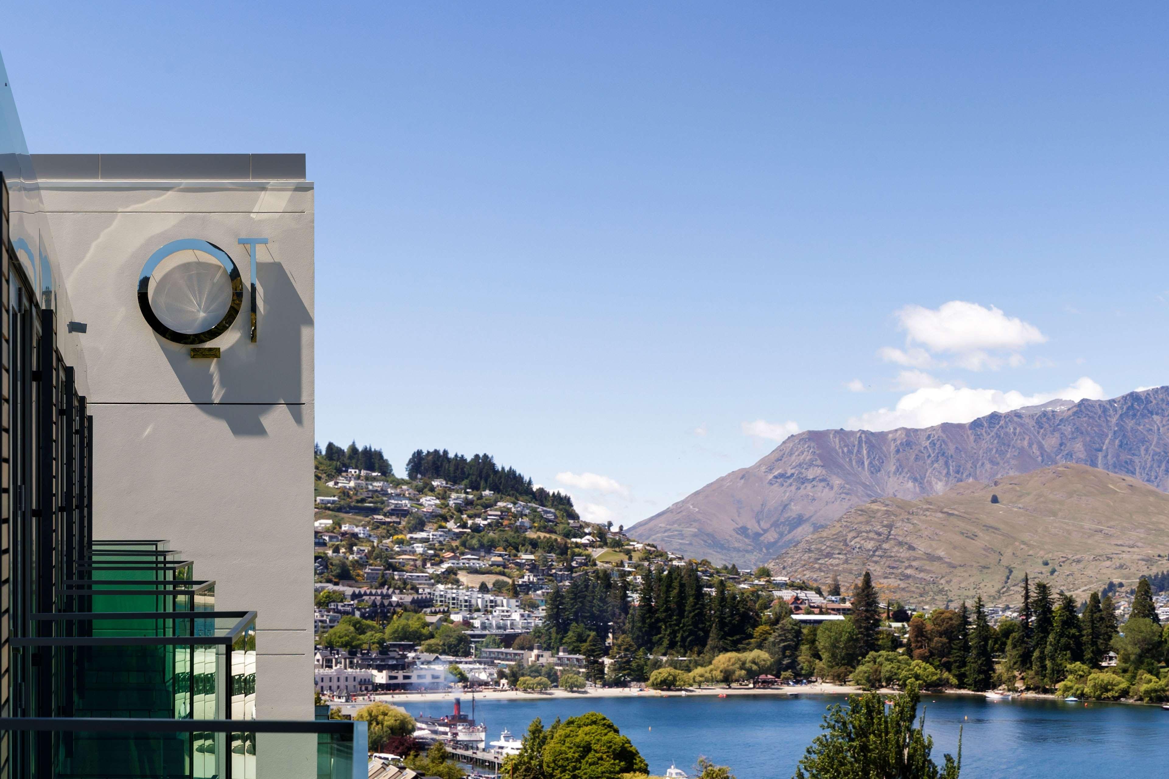 Qt Queenstown Dış mekan fotoğraf The University of Otago Clocktower